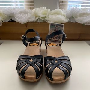 Swedish Hasbeens Toffel black clogs sandals 8